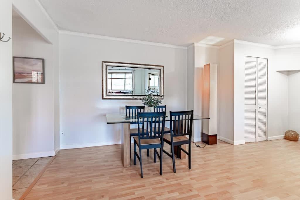 Vibrant Downtown, King Bed, Work Desk & Kitchen Villa Seattle Buitenkant foto